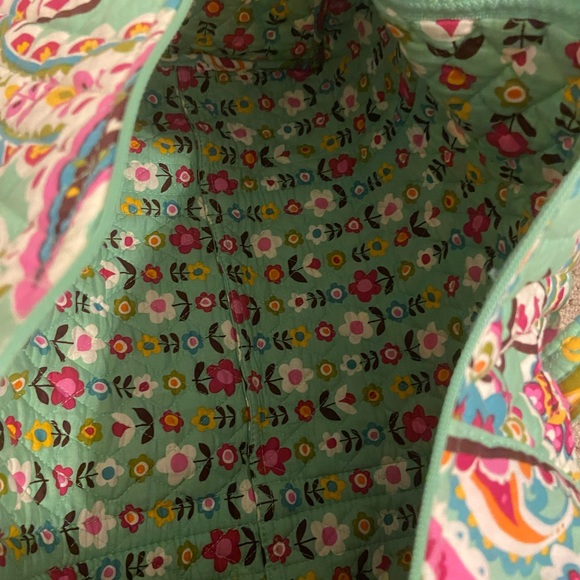 Small vera bradley duffel bag. - Picture 4 of 4